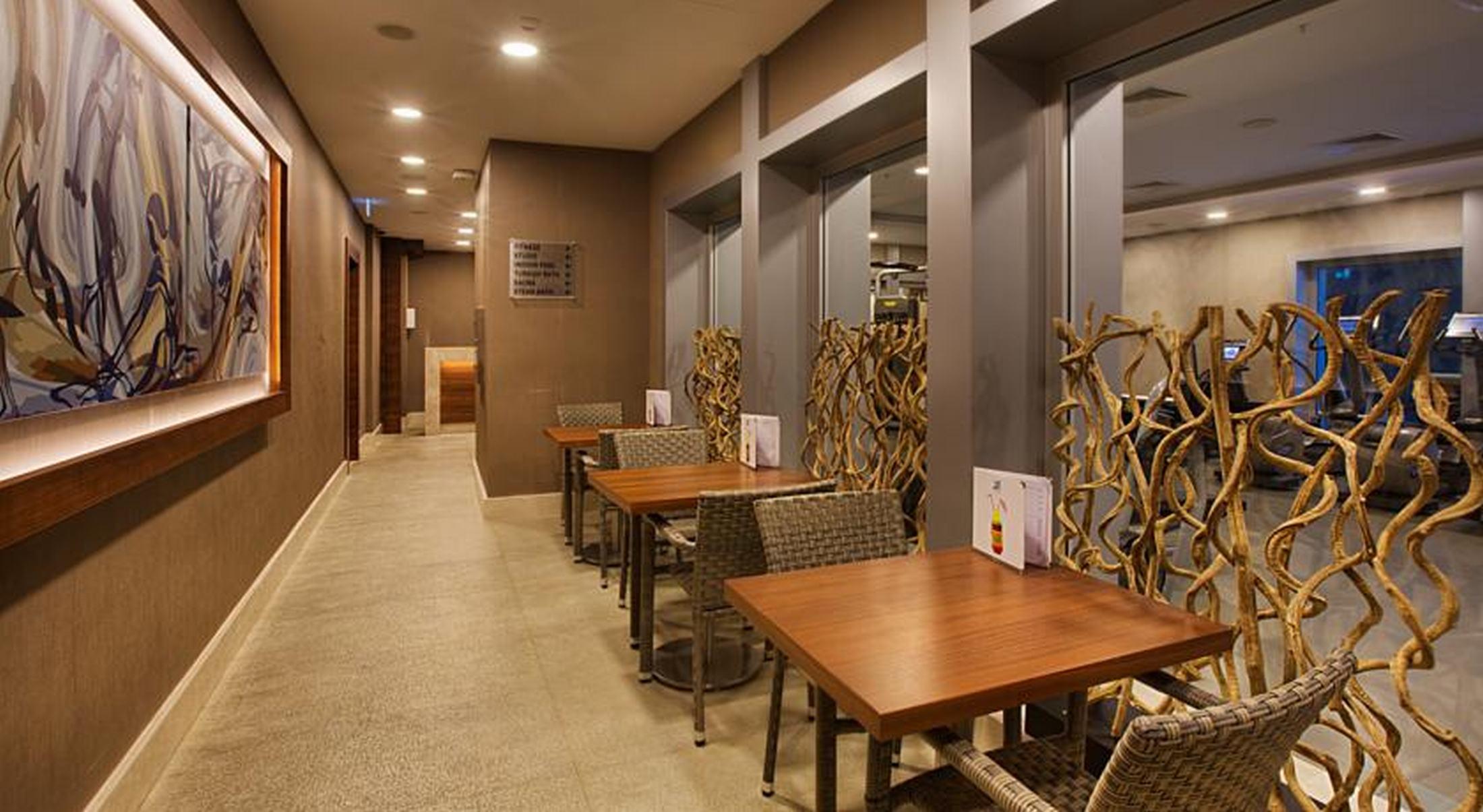 Dedeman Bostanci Istanbul Hotel & Convention Center Zewnętrze zdjęcie The lounge at the airport