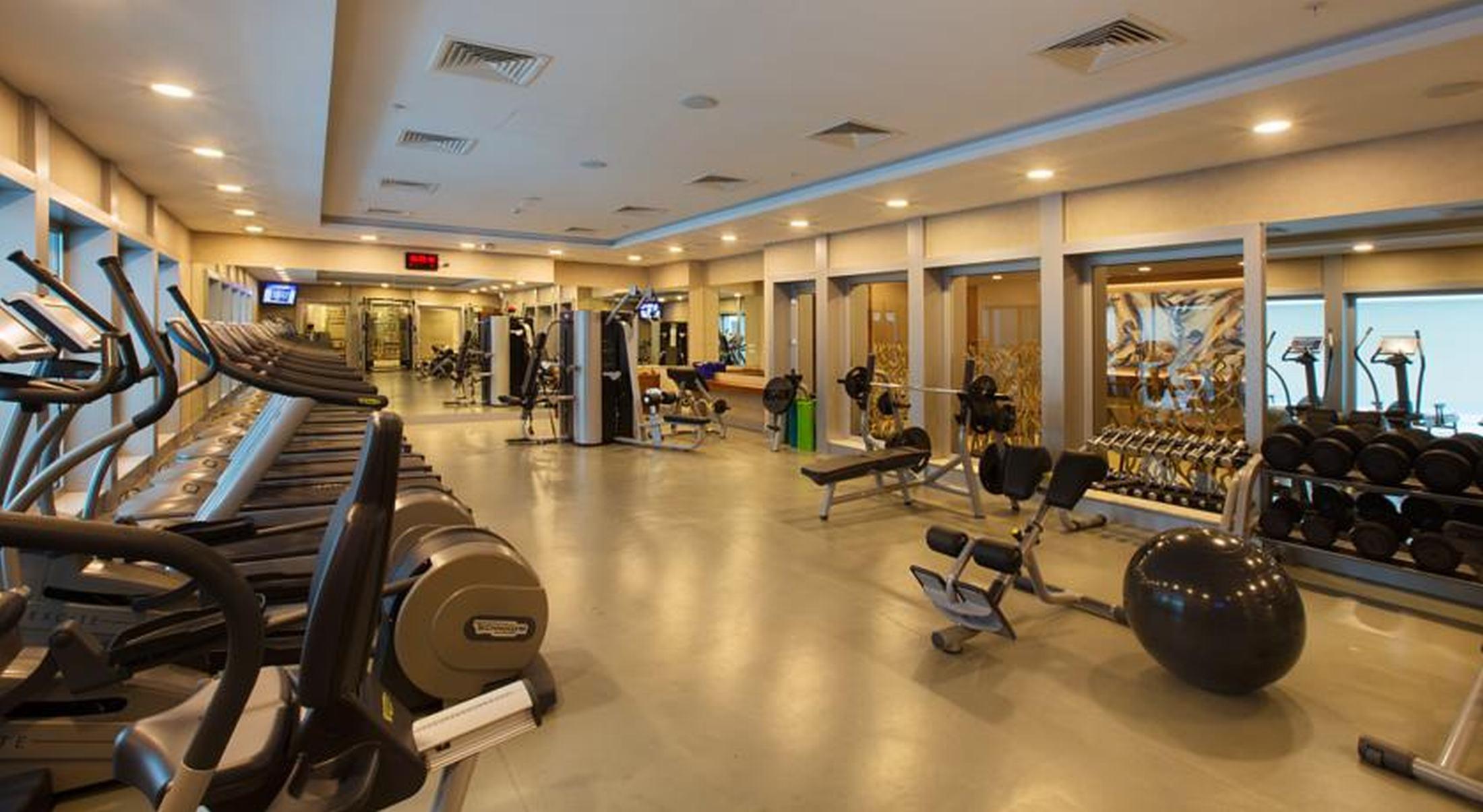 Dedeman Bostanci Istanbul Hotel & Convention Center Zewnętrze zdjęcie The gym at the hotel