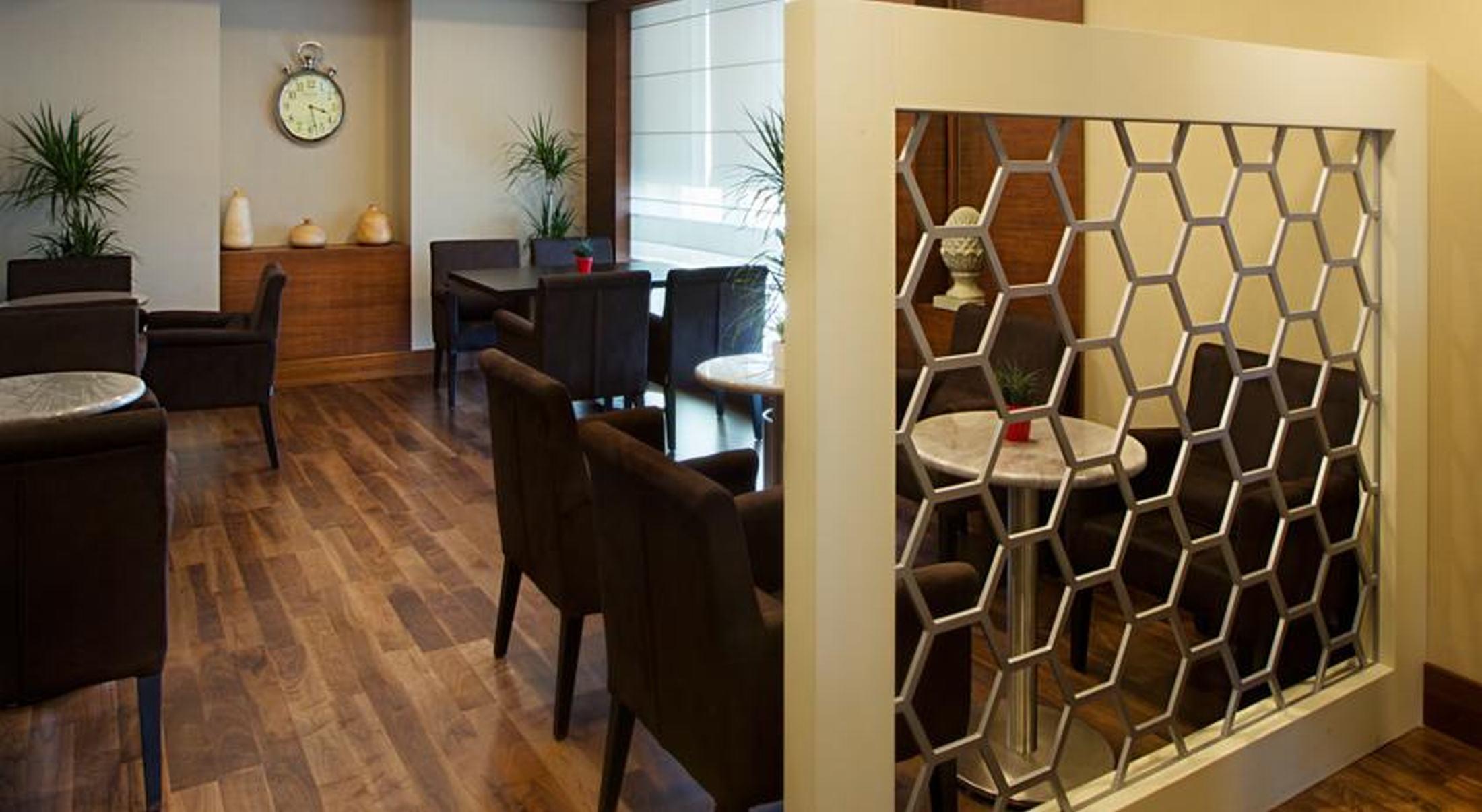 Dedeman Bostanci Istanbul Hotel & Convention Center Zewnętrze zdjęcie The interior of the lounge